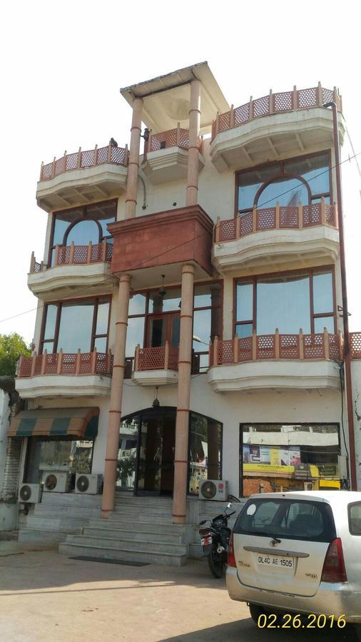 Hotel Kirandeep Agra アーグラ エクステリア 写真