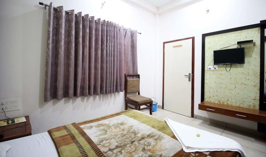 Hotel Kirandeep Agra アーグラ エクステリア 写真