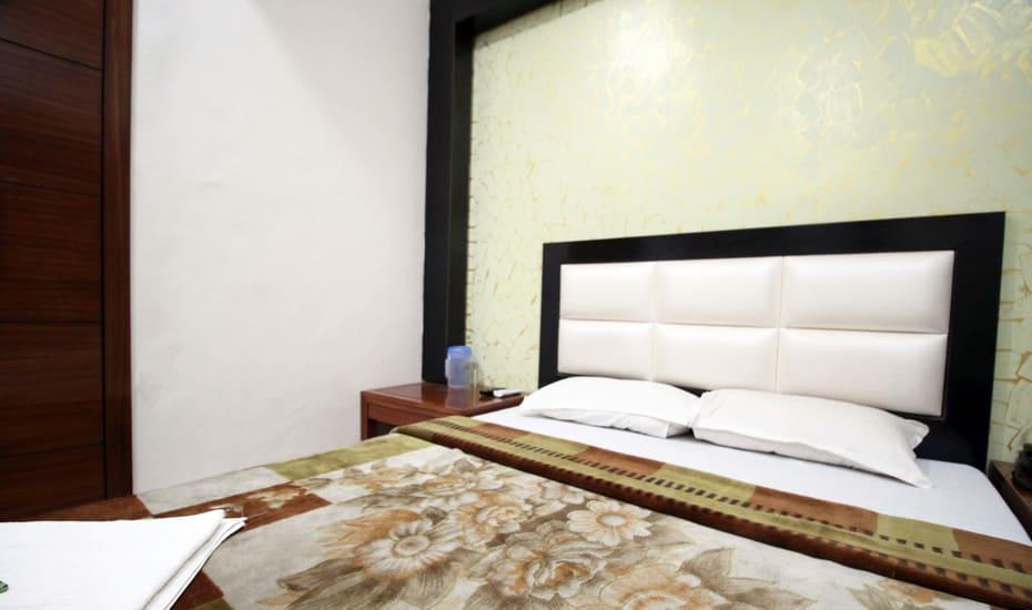 Hotel Kirandeep Agra アーグラ エクステリア 写真