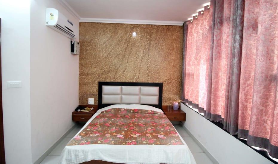 Hotel Kirandeep Agra アーグラ エクステリア 写真